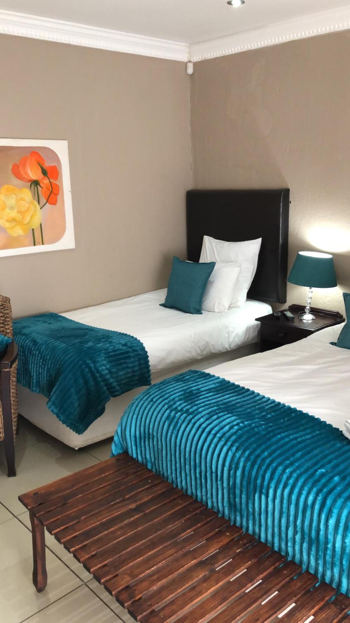 Bettie'S Luxury Lodge Kroonstad Exterior photo