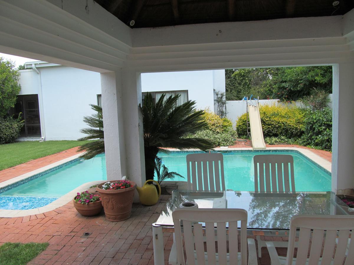 Bettie'S Luxury Lodge Kroonstad Room photo