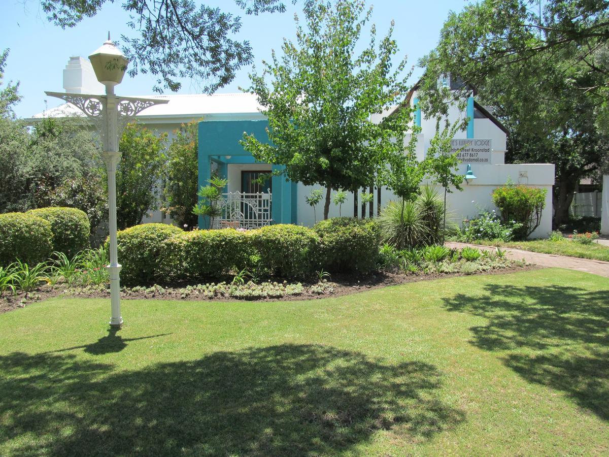 Bettie'S Luxury Lodge Kroonstad Exterior photo