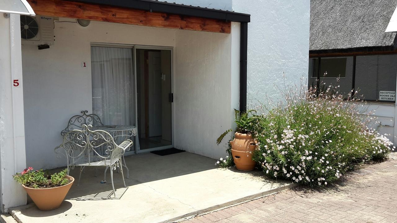 Bettie'S Luxury Lodge Kroonstad Room photo